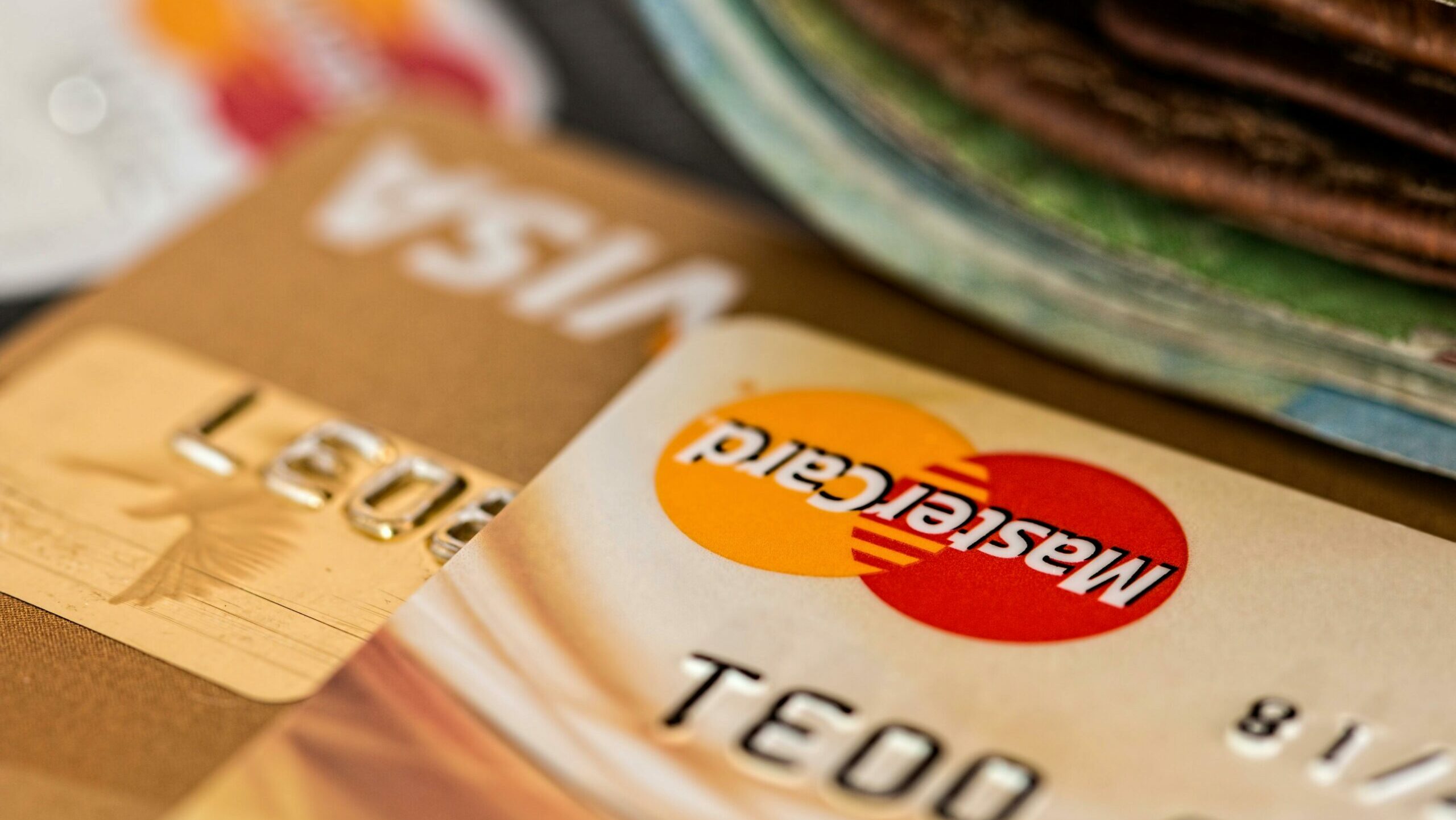 Practical Steps to Improve Your Credit Score Before Buying a House in America