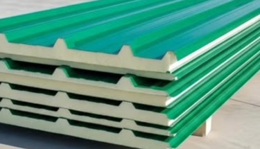 Del material a la instalación: El costo real de los paneles sandwich en 2026