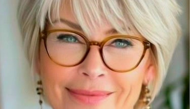 Discover Stylish Short Haircuts for Women Over 40: Transform Your Look in 2026