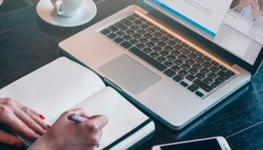 Berufsausbildung für Ausländer mit Deutschkenntnissen auf B1-Niveau: Entdecken Sie wertvolle Ressourcen und Programme für Ihren Einstieg in den