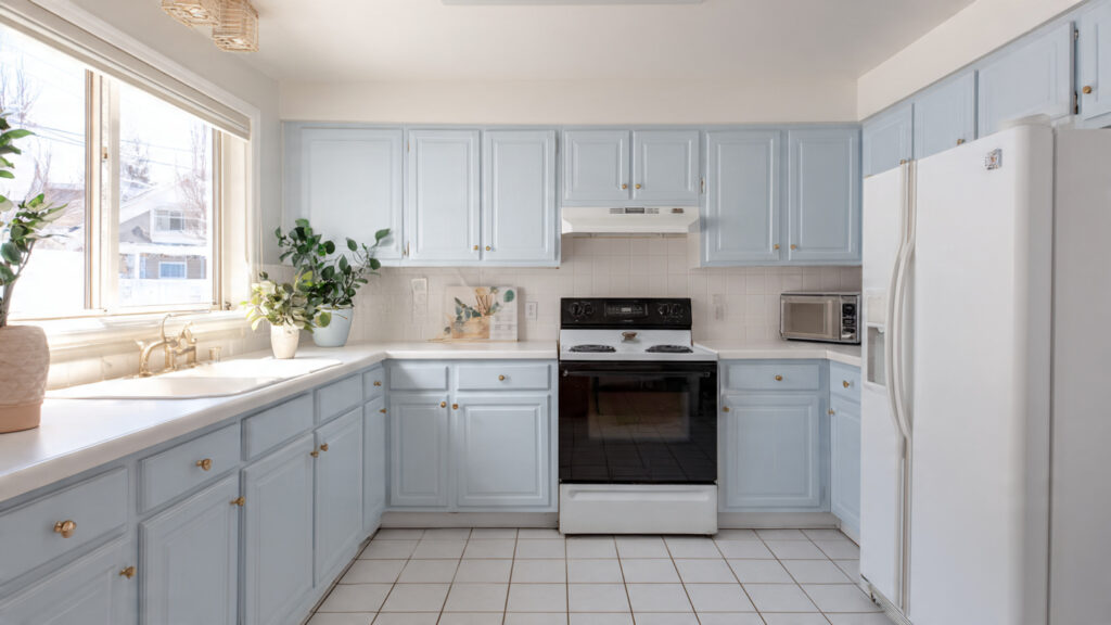 Discover High-Quality Second-Hand Cabinets for Your Space