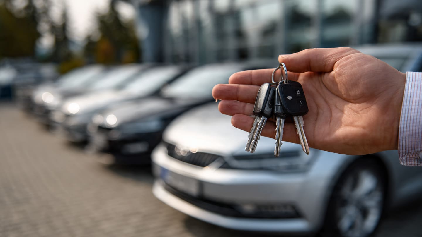 Key Tips for Buying Pre-Owned Cars